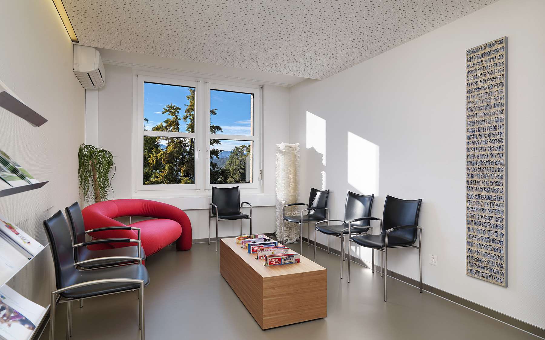 Lungenpraxis Helfenstein Wartezimmer 1800px